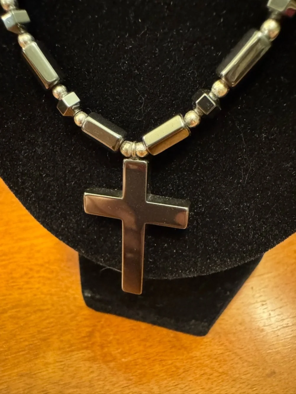 Unisex Hematite Beaded Cross Pendant Necklace - Unbranded